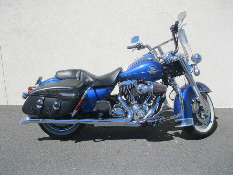 2010 harley-davidson flhrc - road king classic  touring 