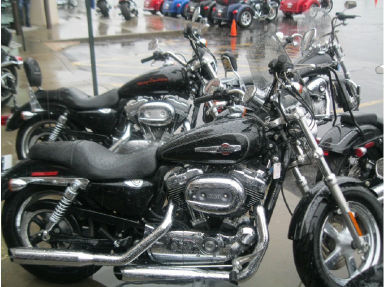 2011 Harley-Davidson 1200 Custom XL1200C 