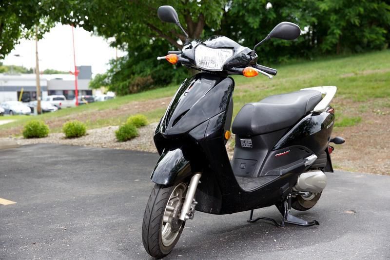 2010 Honda Elite 110 Moped 