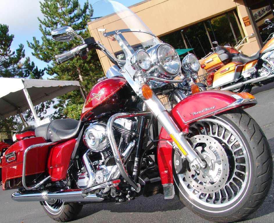 2012 Harley-Davidson FLHR Road King Touring 
