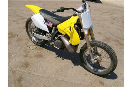 2000 suzuki rm250  dirt bike 