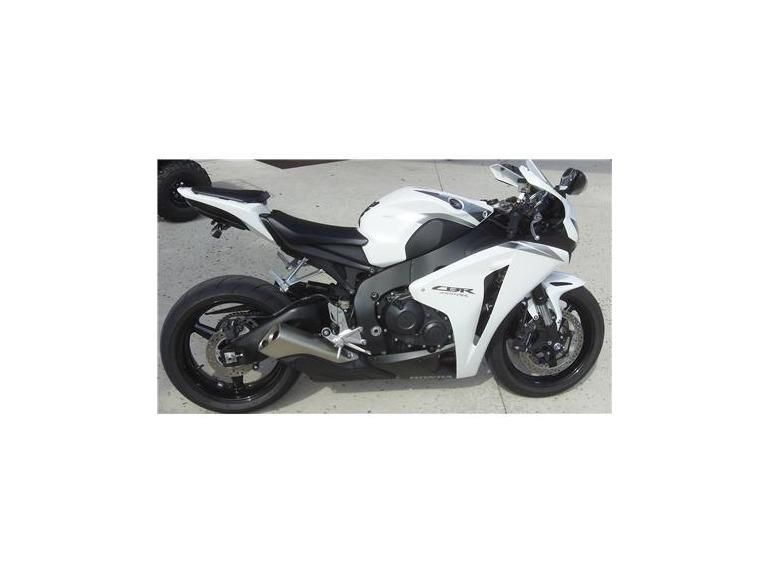 2010 honda cbr1000rr  sportbike 