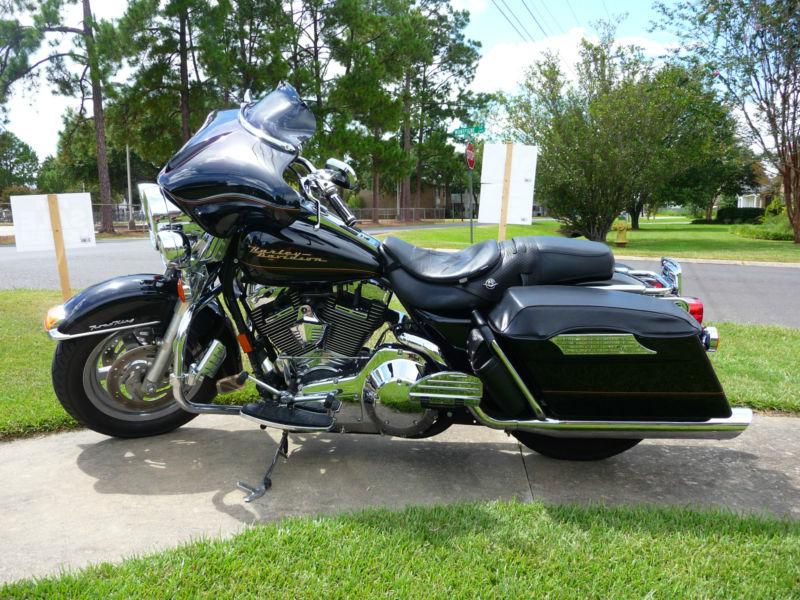 2001 Harley Davidson FLHRI Road King Touring LOW miles Super Clean
