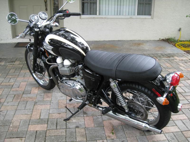 2007 Triumph Bonneville T100 LOW MILES NO RESERVE, US $3,700.00, image 10