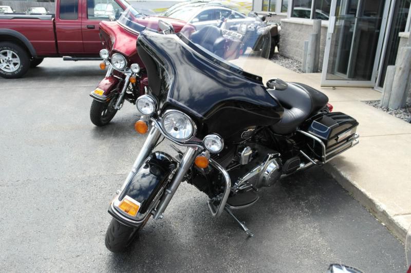 2009 HARLEY DAVIDSON FLHTCUI ULTRA CLASSIC TOURING MOTORCYCLE 9K MILES BLACK, US $10,200.00, image 2