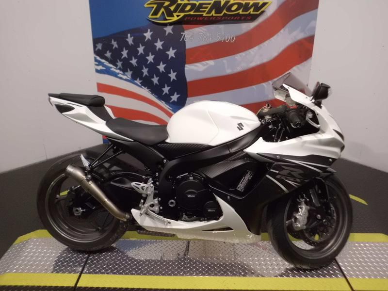 2011 suzuki gsx-r 600  sportbike 