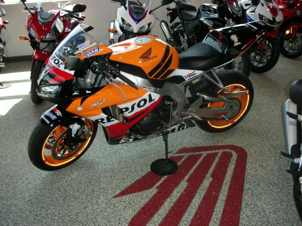 2007 honda cbr1000rr  sportbike 