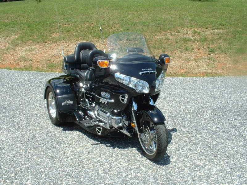 2006 gl 1800 w/06 motor trike conversion black