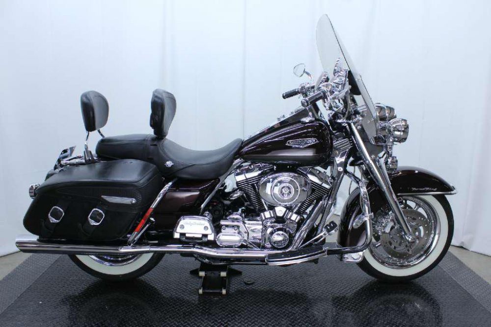 2005 Harley-Davidson FLHRCI Road King Classic Touring 