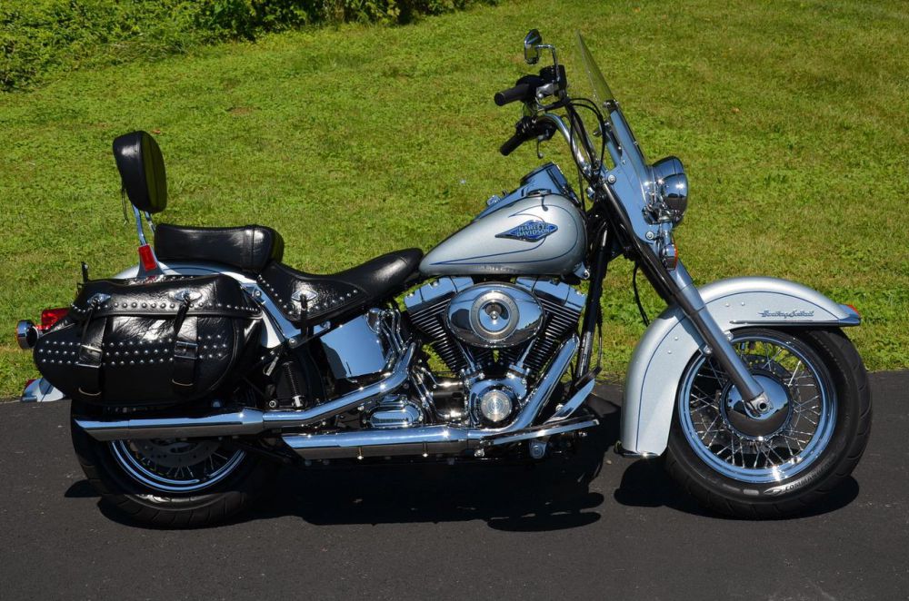 2011 harley-davidson heritage softail classic  cruiser 