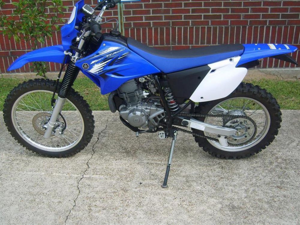 2012 yamaha tt-r230  dirt bike 