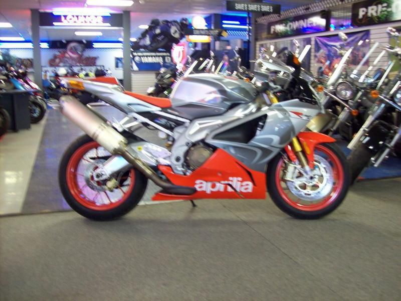 2008 Aprilia RSV R Sportbike 