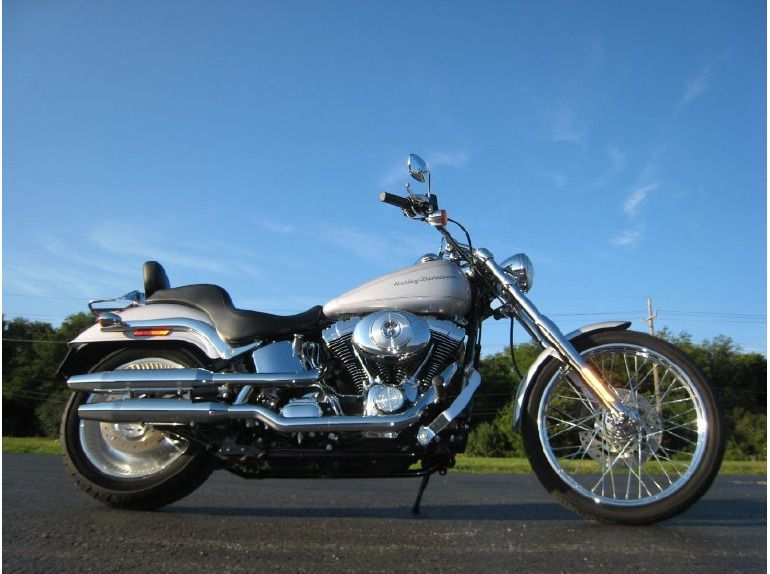 2001 harley-davidson softail  deuce 
