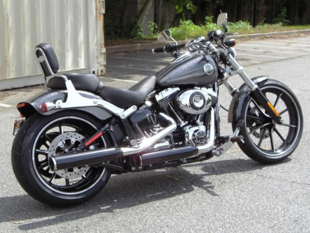 2014 - Harley-Davidson Softail FXSB Breakout