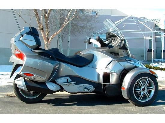 2011 Can-Am Spyder Roadster RT Audio And Convenience Trike 