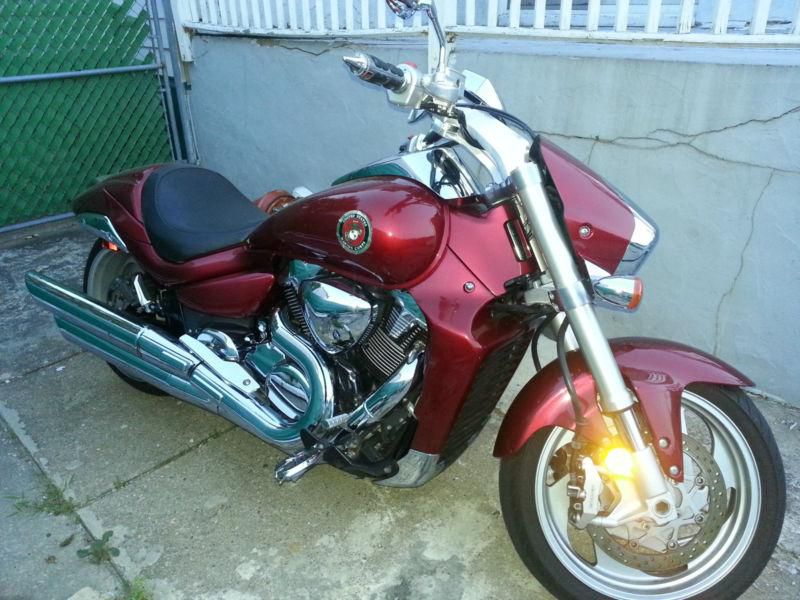 Suzuki M109 Boulevard 1800cc garage kept 1 owner no accidents.