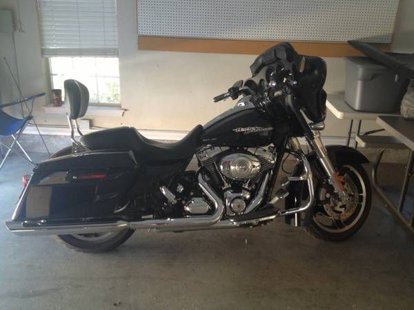 Reduced!!!!!2012 Harley Davidson Street Glide FLHX