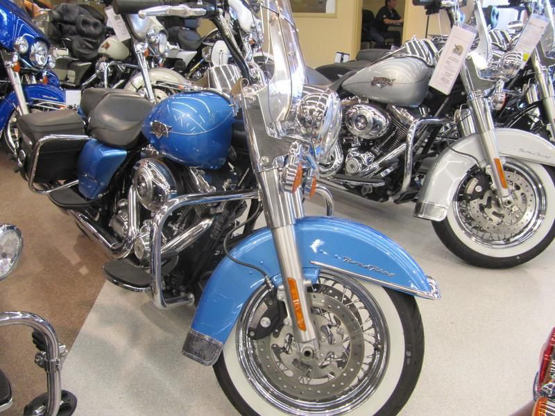 2011 Harley-Davidson FLHRC - Road King Classic Touring 