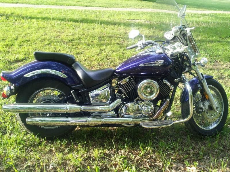 2004 Yamaha V Star 1100 Excellent condition 1440 miles Runs / Rides Perfect