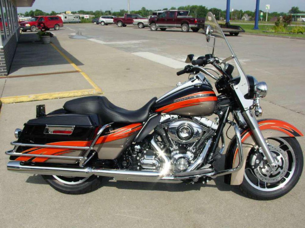 2012 Harley-Davidson FLHP Touring 