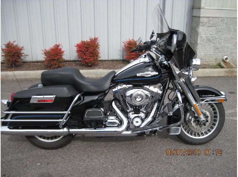 2011 Harley-Davidson FLHR 