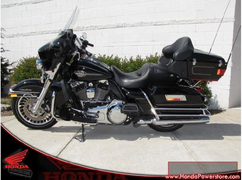 2010 Harley-Davidson Touring FLHTCU ELECTRAGLIDE ULTRA CLASSI 
