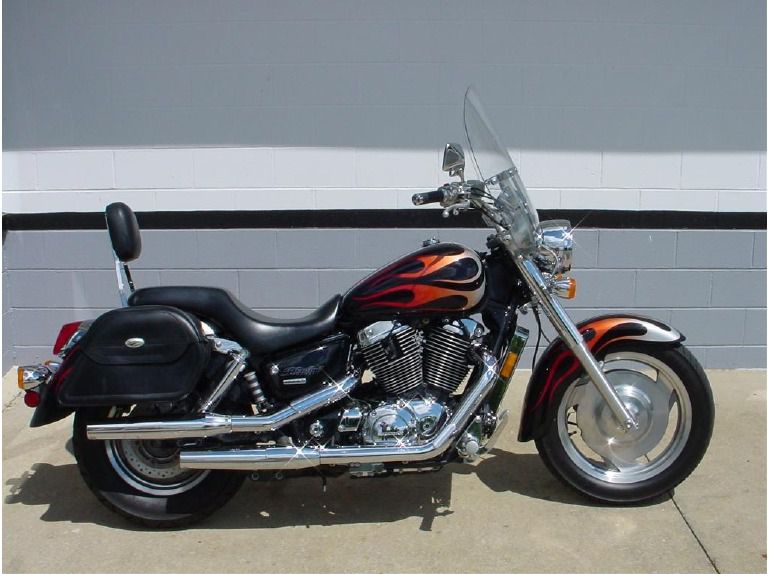 2005 Honda Shadow Sabre 1100 (VT1100C2) 