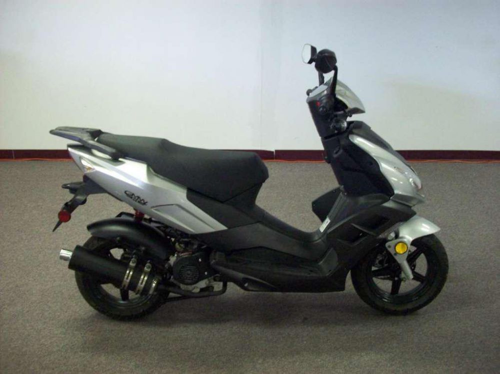 2012  r1  scooter 