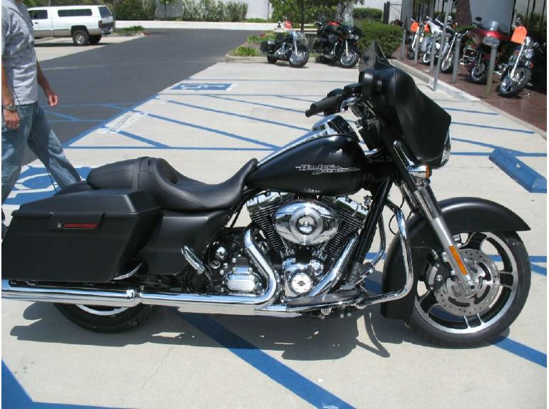 2013 Harley-Davidson FLHX 