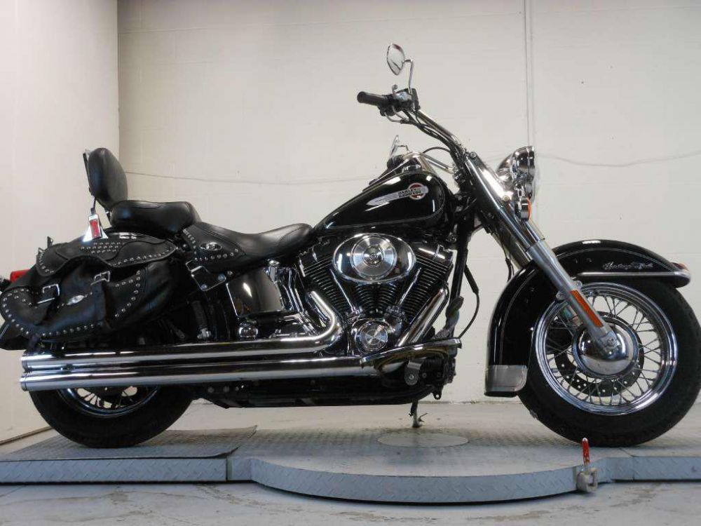 2004 Harley-Davidson FLSTC/FLSTCI Heritage Softail Classic used Standard 