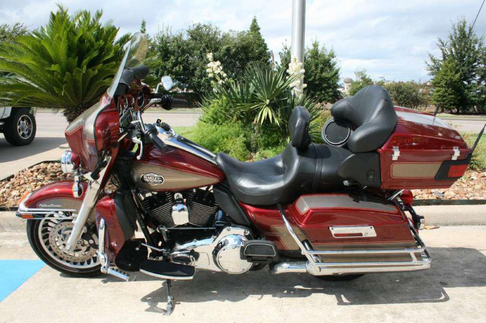 2009 harley-davidson flhtcu ultra classic electra glide  touring 