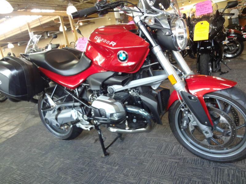 2012 R1200R LOW MILEAGE! LOTS OF EXTRAS!