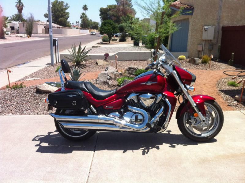 2007 Red Suzuki Boulevard M109R - Like New! Low Milage!