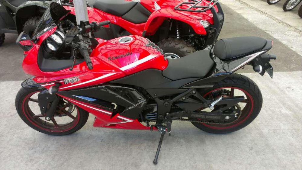 2012 kawasaki ninja 250r  sportbike 