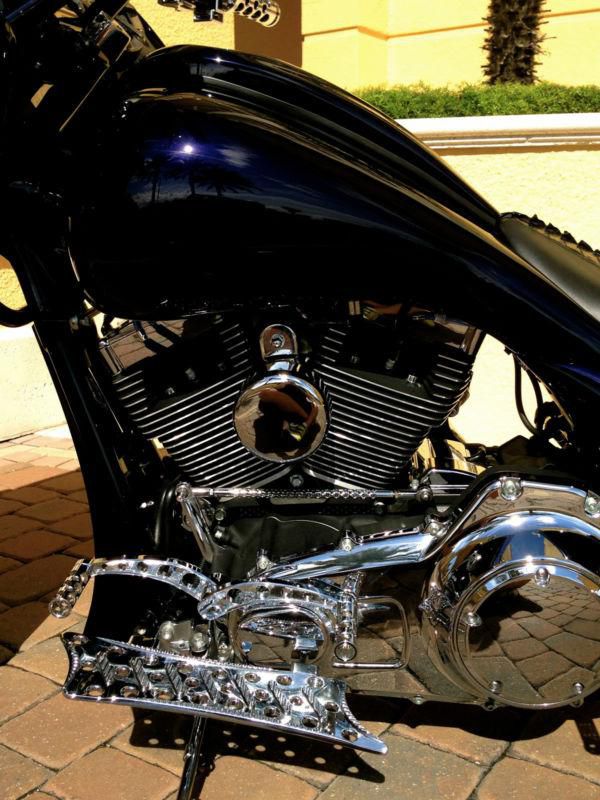 2010 HARLEY ROAD GLIDE STREET GLIDE 26