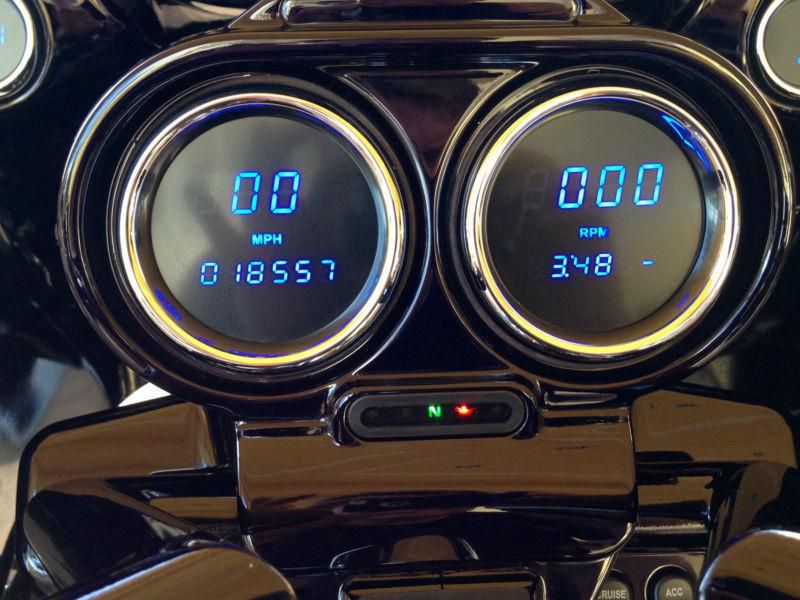 2010 HARLEY ROAD GLIDE STREET GLIDE 26