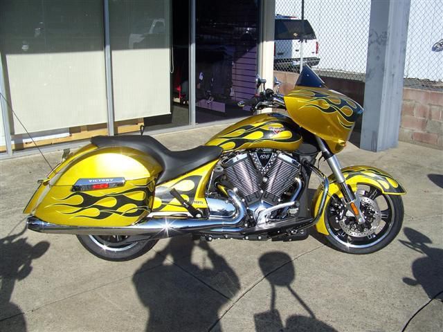 2014 Victory Cross Country Factory Custom Paint Touring 