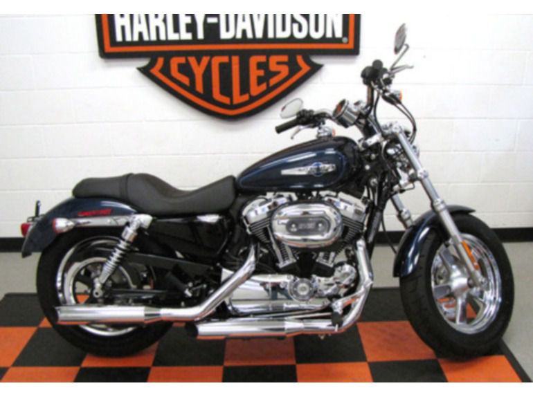 2013 Harley-Davidson XL1200C 