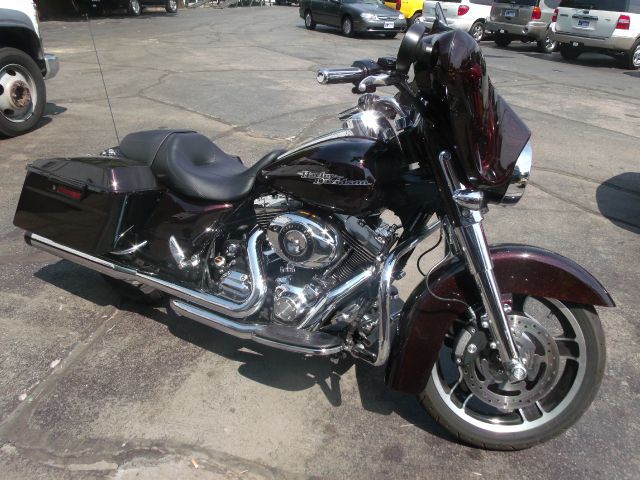 Used 2011 Harley Davidson FLHX for sale.