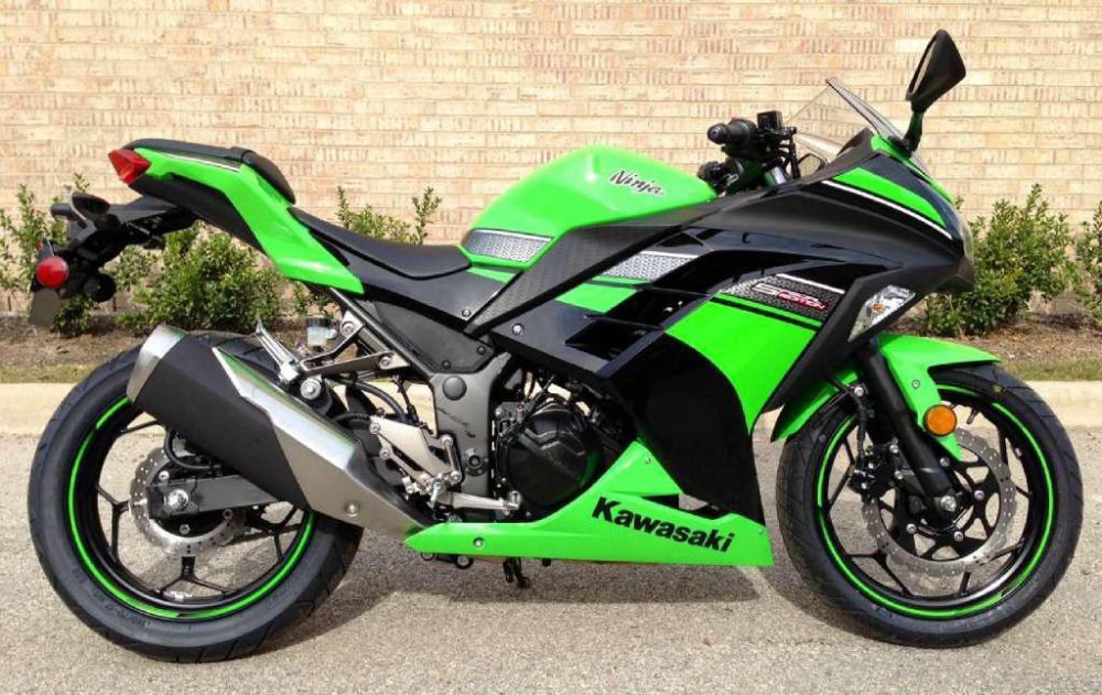 2013 kawasaki ninja 300  sportbike 