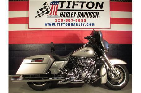 2009 Harley-Davidson FLHX Sport Touring 