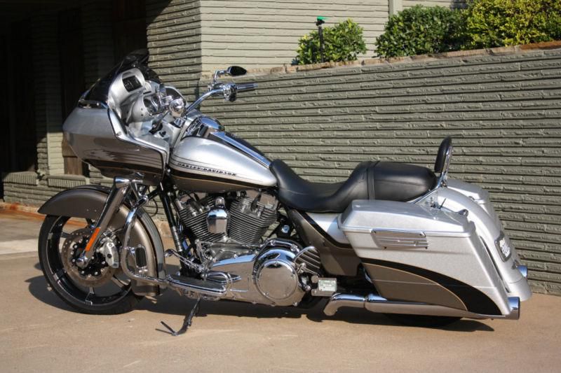 2009 harley davidson fltrse3 - stardust silver screamin eagle cvo