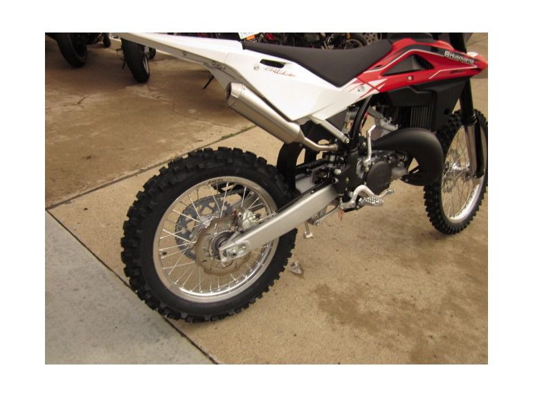 2013 Husqvarna WR125 Cross Country Two-Stroke FACTORY CLEARANCE!! 125 , $3,999, image 2