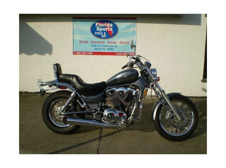 2005 suzuki boulevard s83 