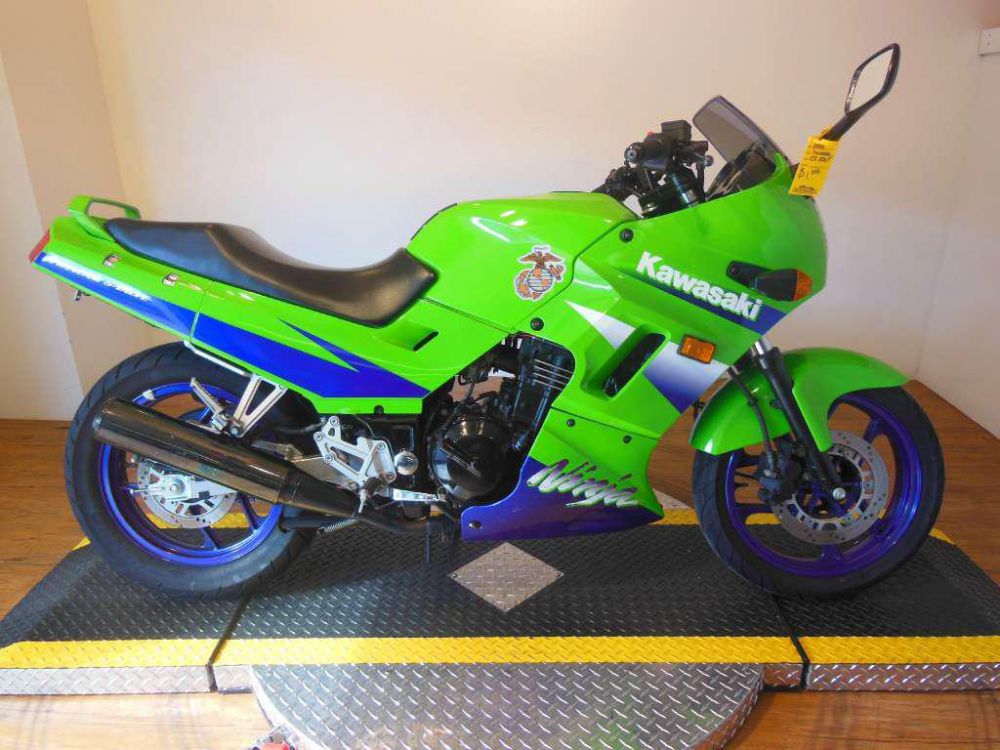 2000 Kawasaki Ninja 250R Sportbike 