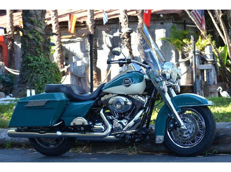 2009 Harley-Davidson FLHRC - Road King Classic 