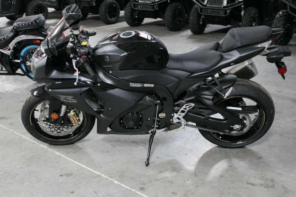 2013 suzuki gsxr  sportbike 