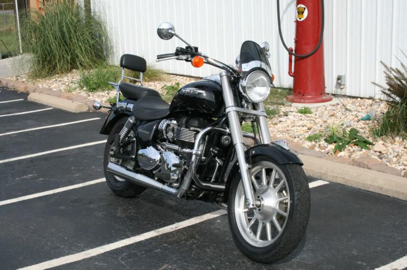 2008 triumph america *low miles* nice clean bike!! *extras!*