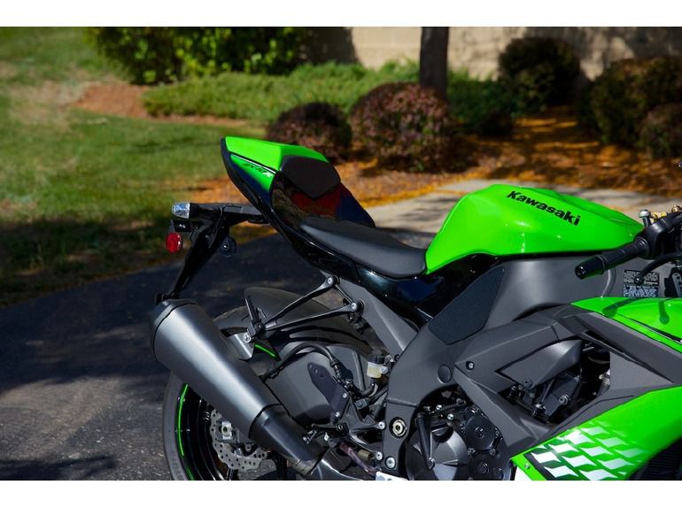 2010 Kawasaki Ninja ZX -10R , $9,487, image 17
