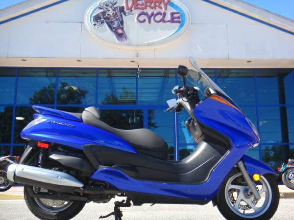 2007 yamaha majesty 400 in great condition low miles &amp; financing avail